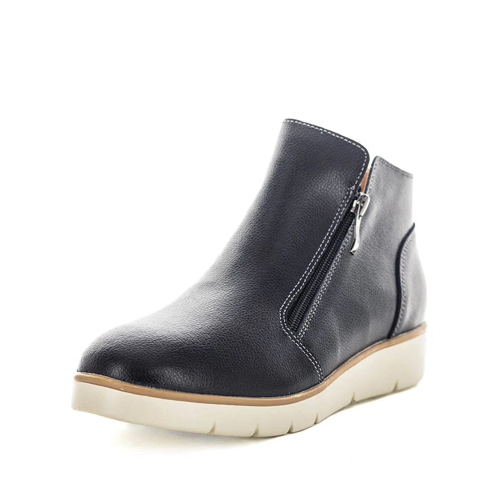 Joshua Thomas Fashion