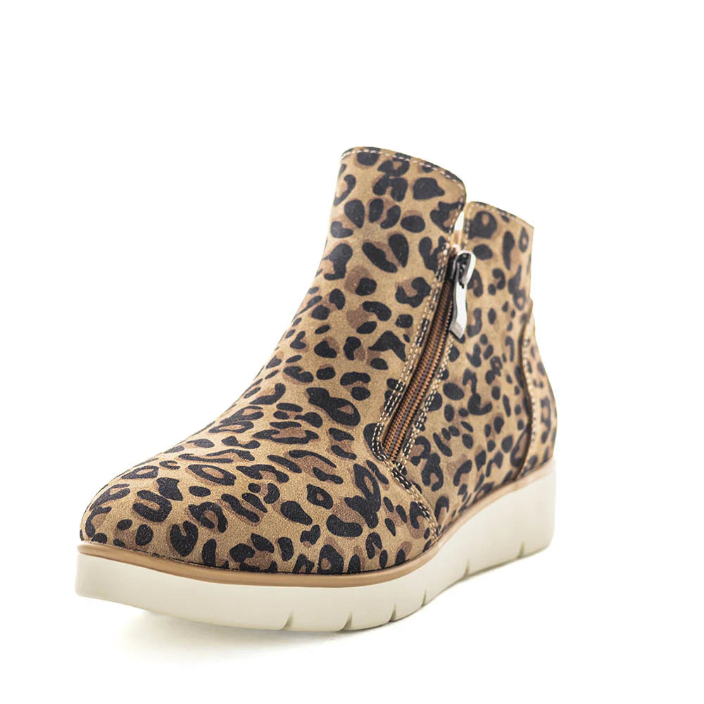 Joshua Thomas Fashion