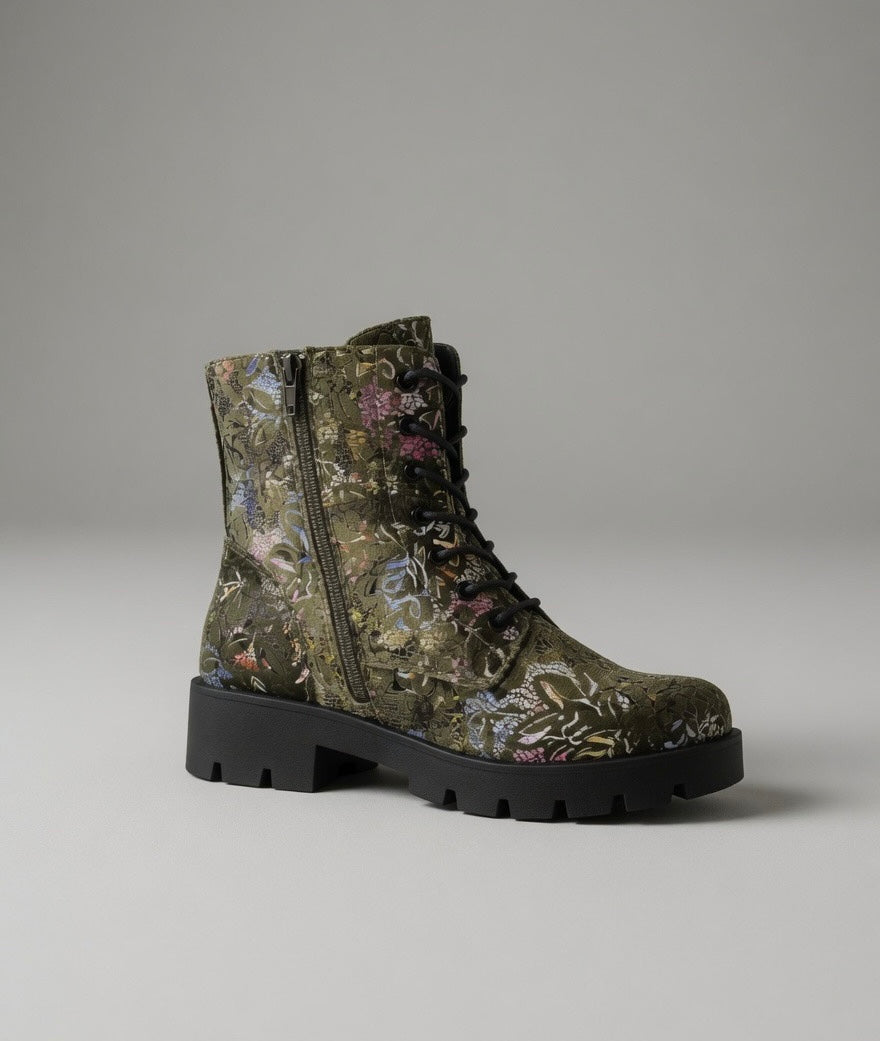 Joshua Thomas Fashion