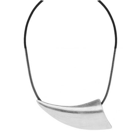 Curved Plate Pendant Necklace | Silver