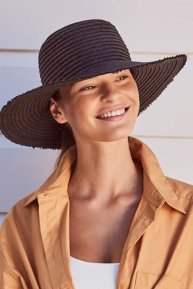 Kayla Capeline | Black