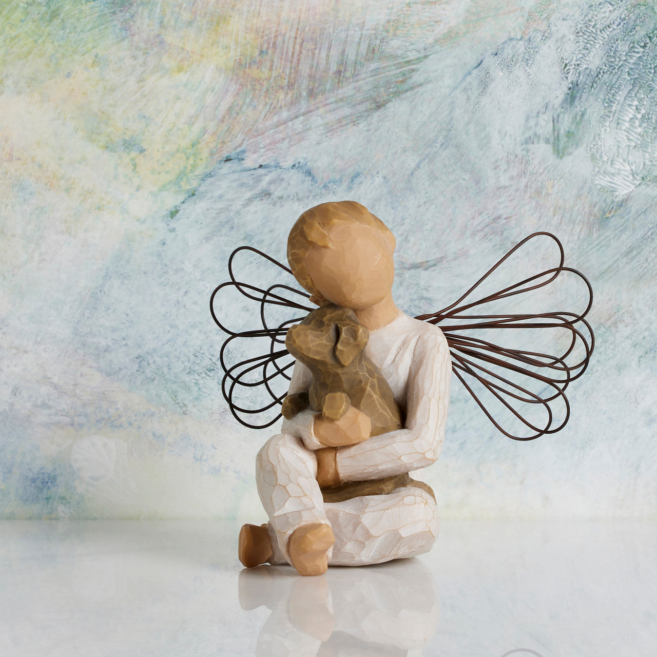 Angel of Comfort figurine | Official Willow Tree