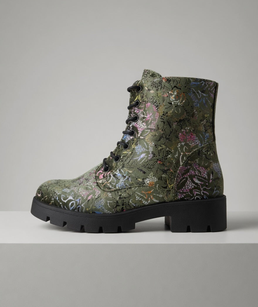 Joshua Thomas Fashion