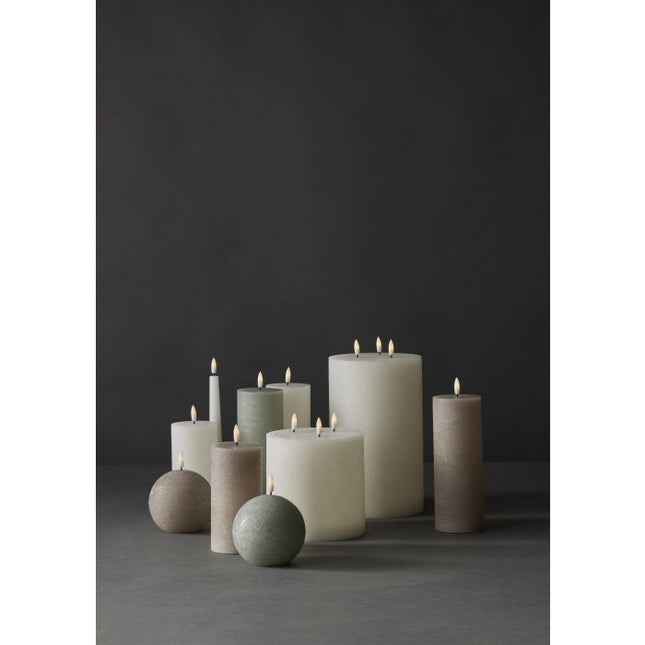 FLICKERING PILLAR CANDLE RUSTIC WHITE