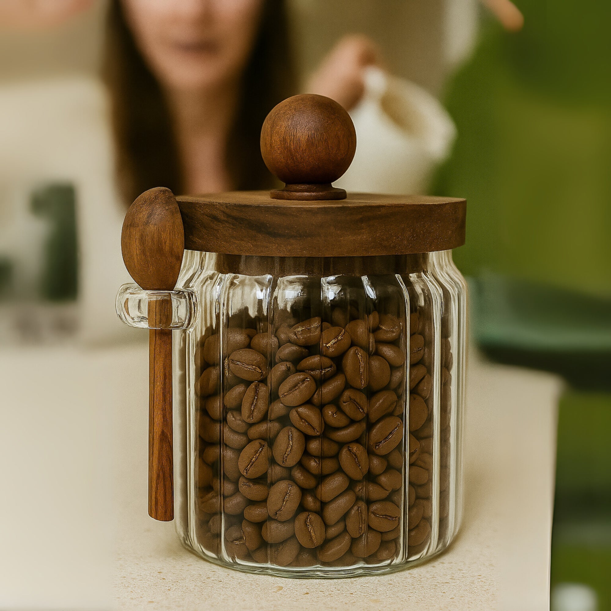 Ost & Vin Acacia Pantry Jar with Spoon (9x14cm)