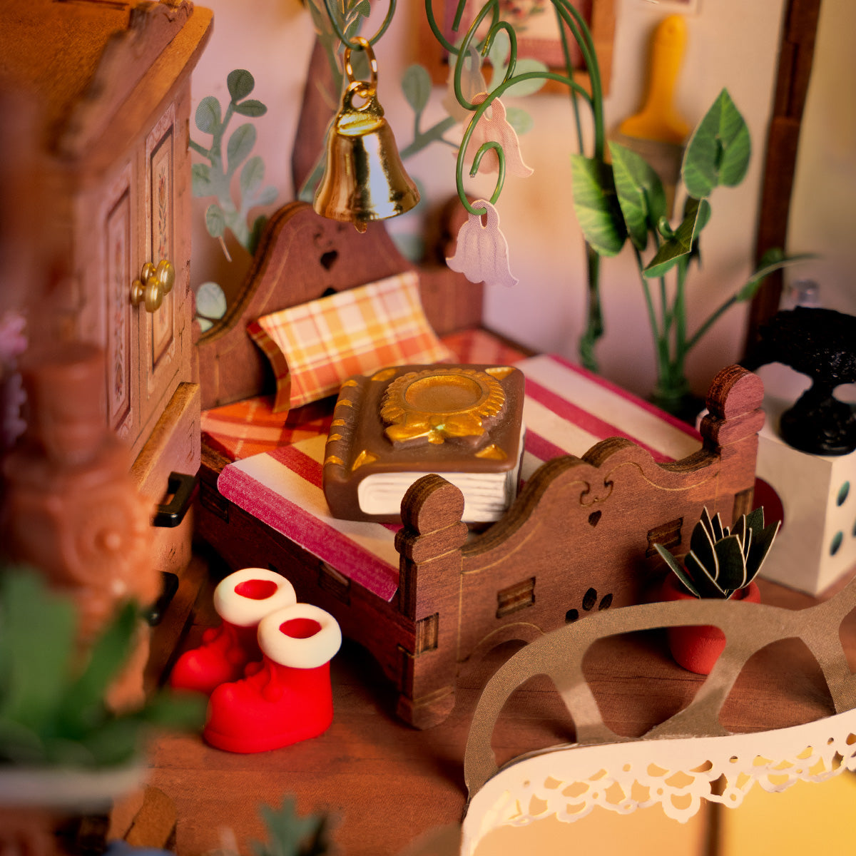 Rolife Fairytale Tree House DIY Miniature House DG179