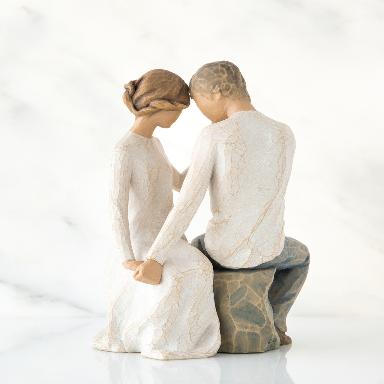 Around You sculpted figure by Susan Lordi | Willow Tree