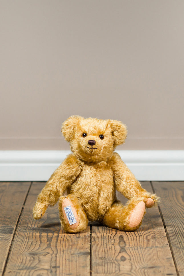 Merrythought Bears | Edward, Christopher Robins’ Teddy Bear