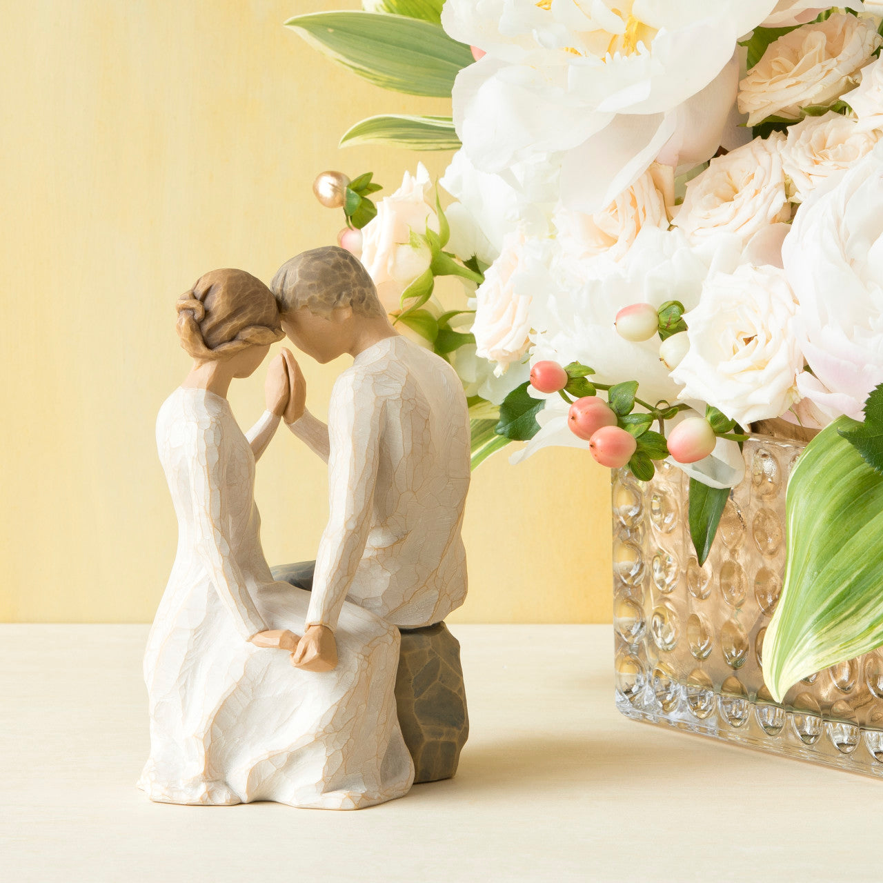 Around You sculpted figure by Susan Lordi | Willow Tree
