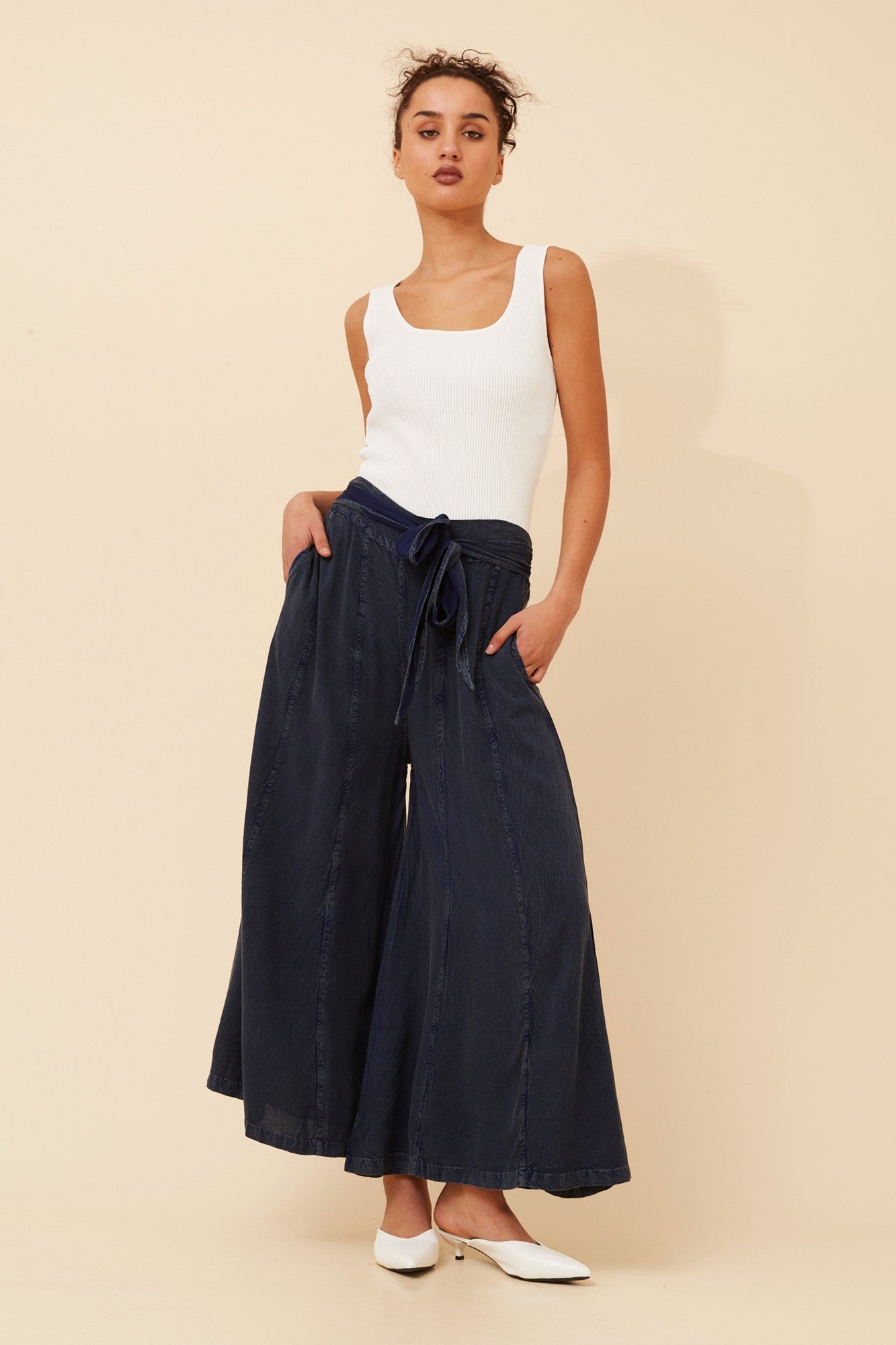 ANETTA FLARE LEG PANTS