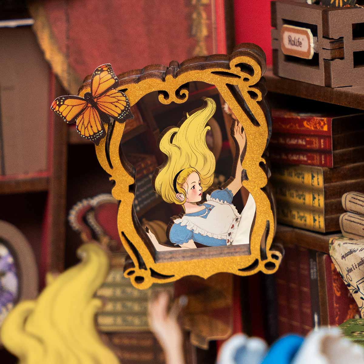 Rolife Fall into Wonder DIY Book Nook Shelf Insert TGB12